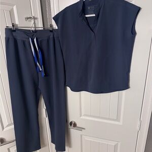 FIGS Women's Set: Night Sky (M) Pants & (XS) Top